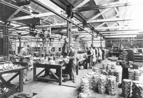 1929 Ariel factory